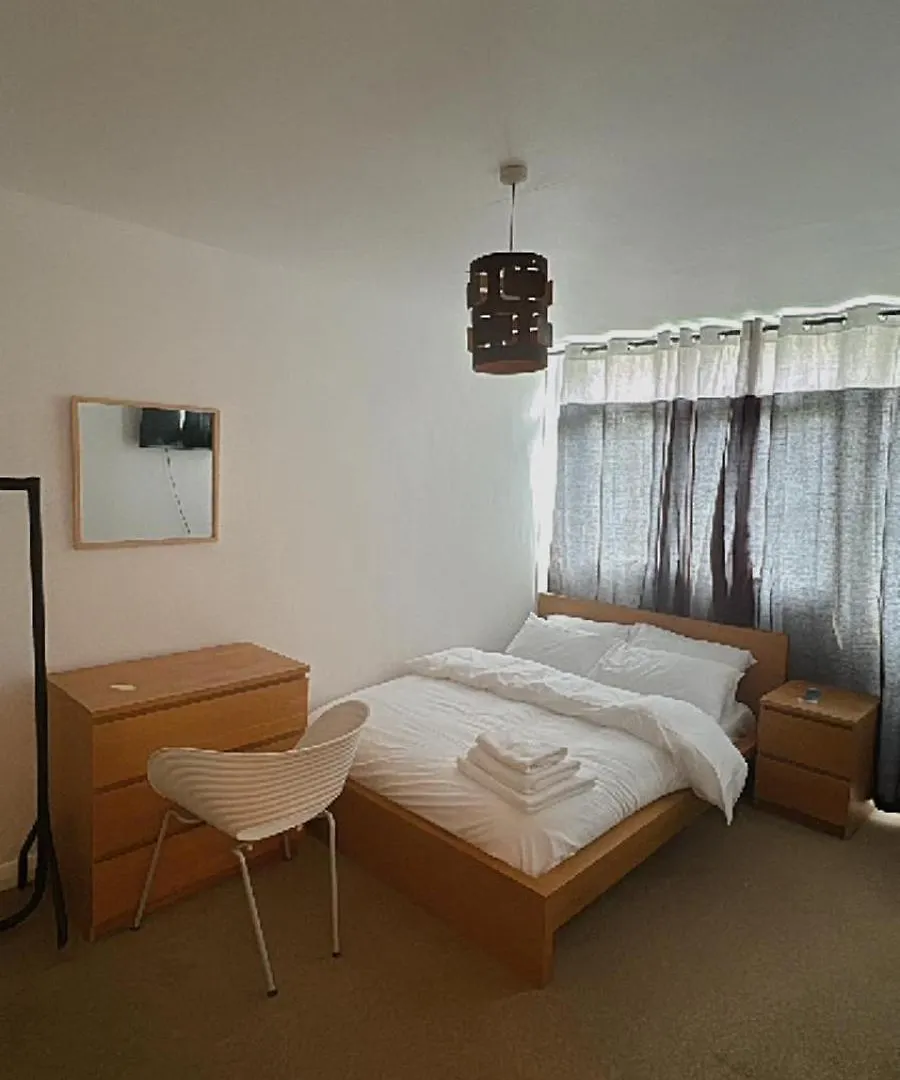 Comfy Home By Mesh Eltham 0*,  United Kingdom